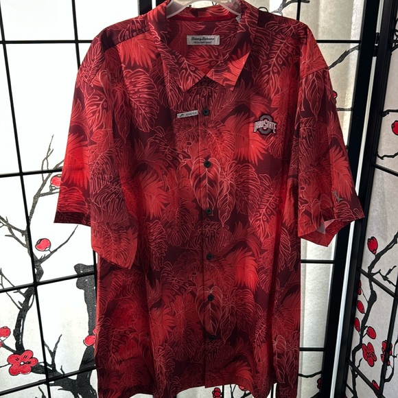Men’s fanatics college theme Hawaii style button down shirt - Picture 1 of 6